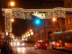 Weihnachtsbeleuchtung in der Straße "Nowy Swiat"! ... (Gesponsort von der Schokoladenfirma Wedel)
