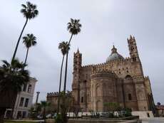 die Kathedrale von Palermo von außen