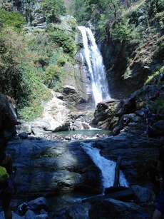 The waterfall near Pona