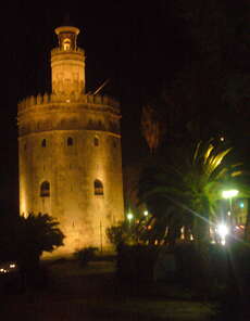 Torre del Oro bei Nacht
