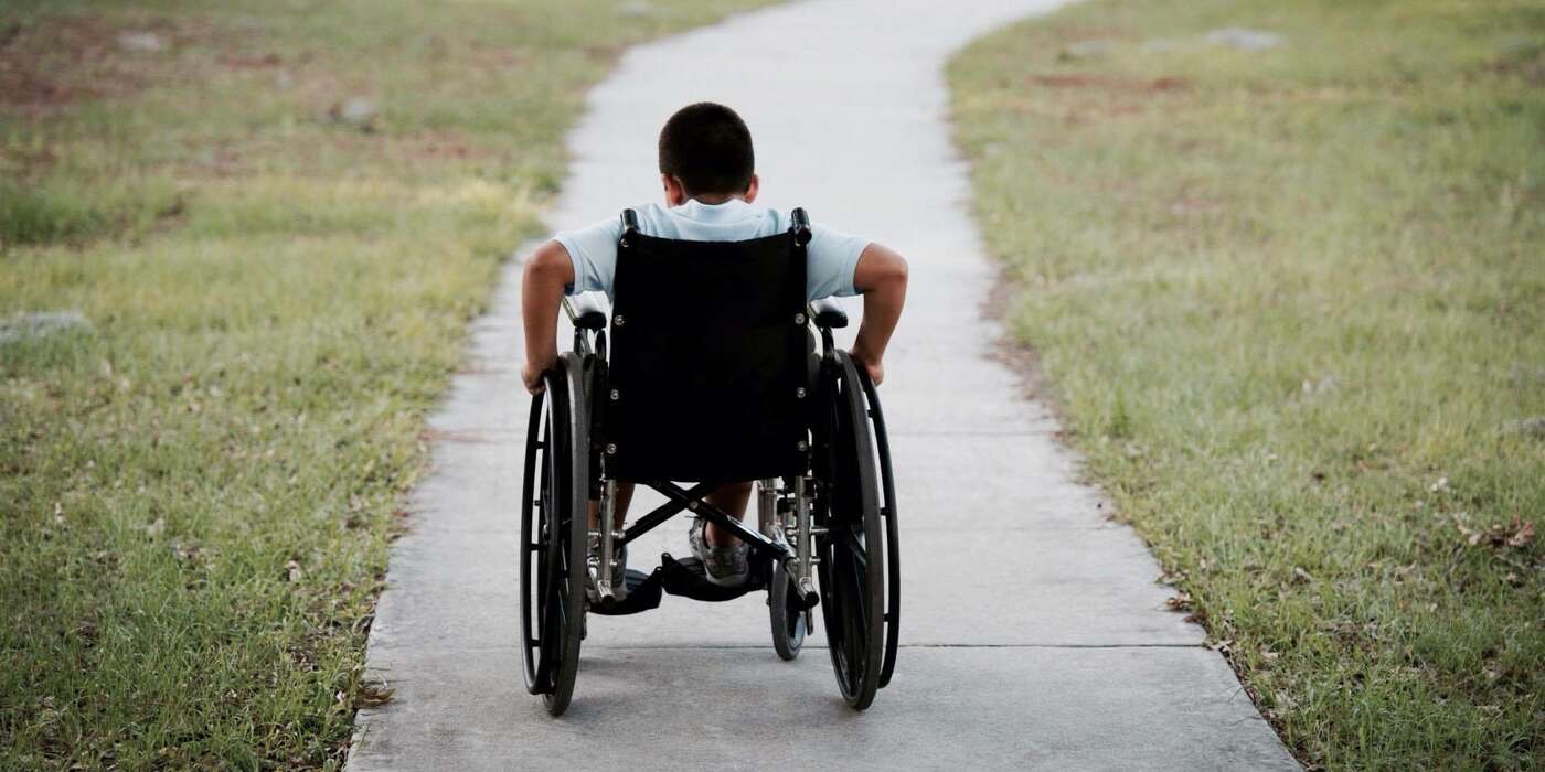  Quelle: http://livignoadventure.eu/wp-content/uploads/2014/11/child-in-wheelchair.jpg