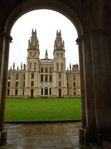 eines der zahlreichen Colleges Oxford
