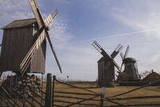 Saaremaa ist für seine alten Windmühlen bekannt