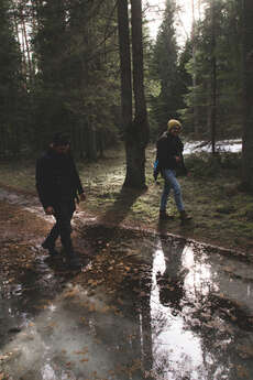 Carlos und Olivier im Wald