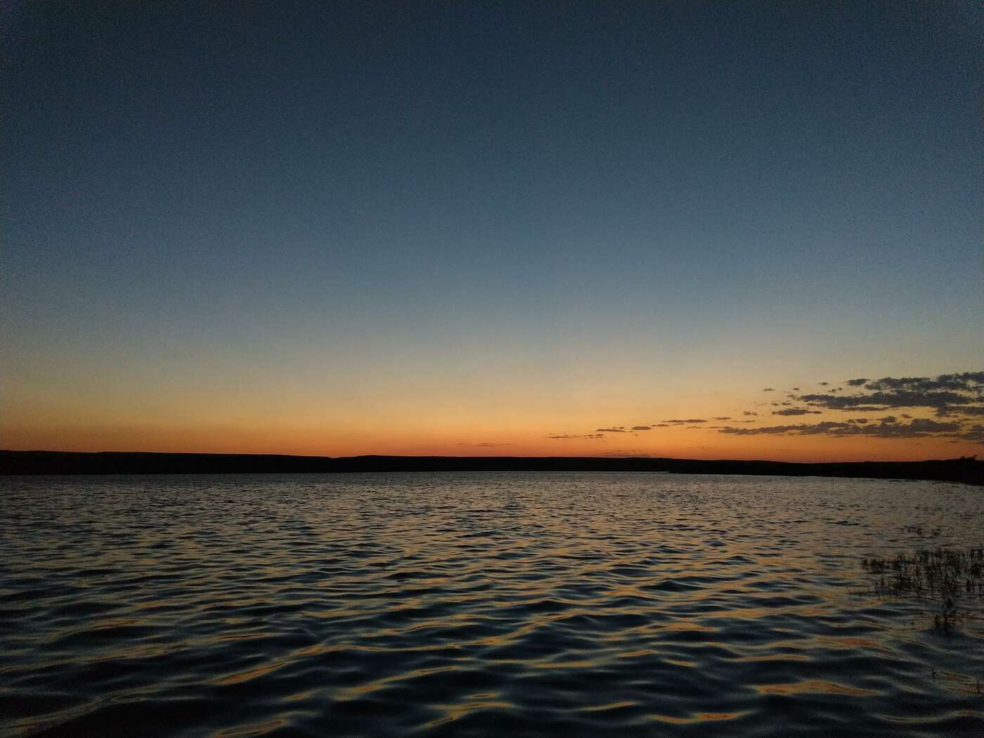 Kurz nach Sonnenuntergang auf Lake Diefenbaker