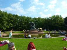 Im Łazienki-Park beim Chopin-Konzert