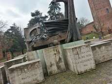 Ein Denkmal von einem Gegner Mussolini