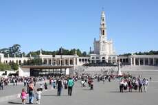 Die Rosenkranzbasilika mit dem größten Kirchenvorplatz der Welt