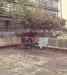 Neue Raumnutzung: Wenn Obdachlose auf den Terrassen ihre Zelt aufschlagen. 