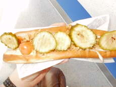 typisch dänischer Hot Dog