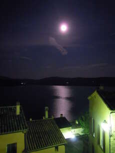 Die Mondspiegelung im See abends war Wunderschön!