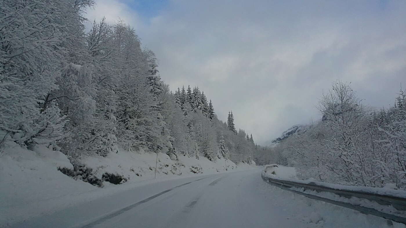 Winter- auf der Fahrt nach Stryn