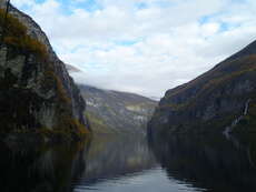 der Geirangerfjord vom Wasser aus...