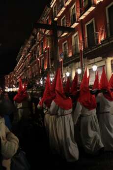 Capuchones auf dem Plaza Mayor in Valladolid