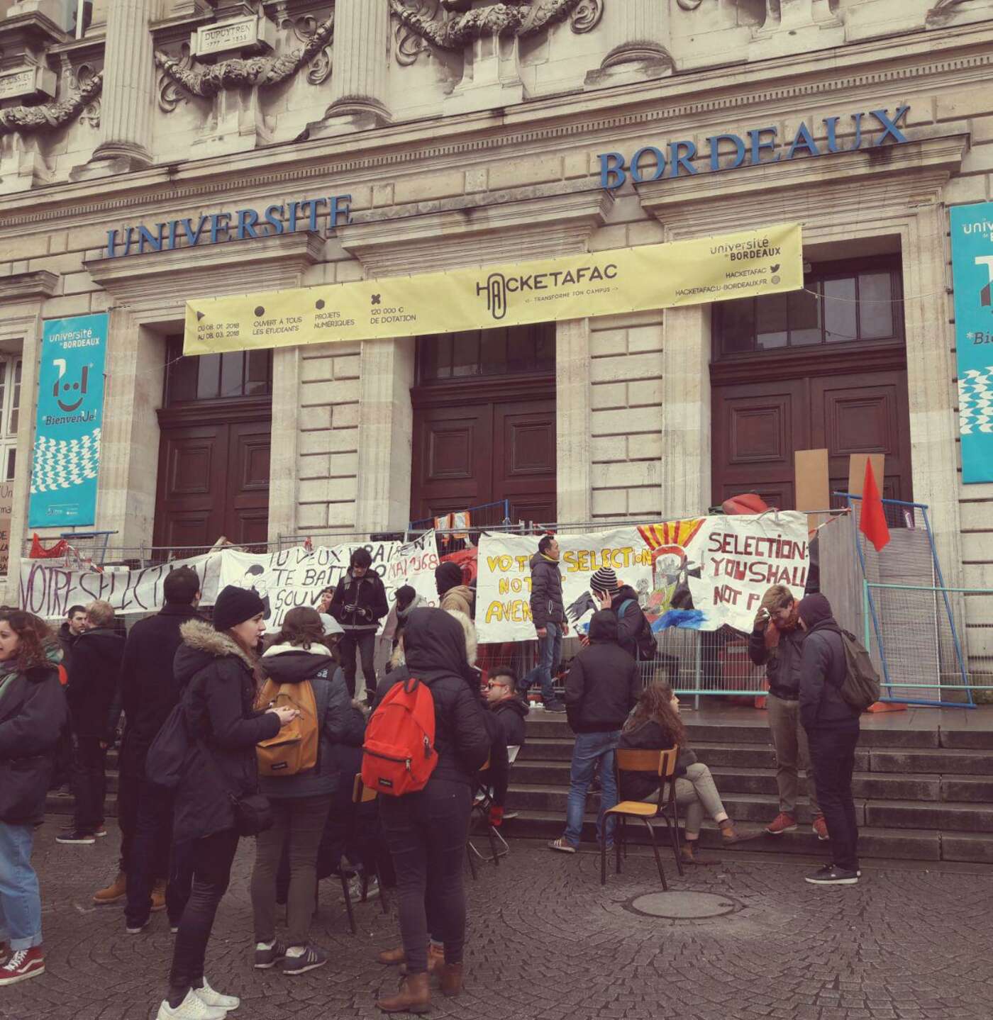 Das Universitätsgebäude der Fakultät Victoire am Tag der ersten Besetztung (1. März 2018). 