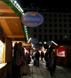 Der erste Weihnachtsmarkt in Wien 