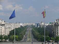 Blick vom Balkon des Palasts auf den "Boulevard der Einheit"