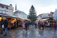 Schöner Weihnachtsmarkt in Tallinn.