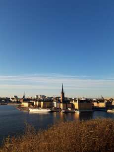 Aussicht über Stockholm bei schon etwas abendlichem Licht