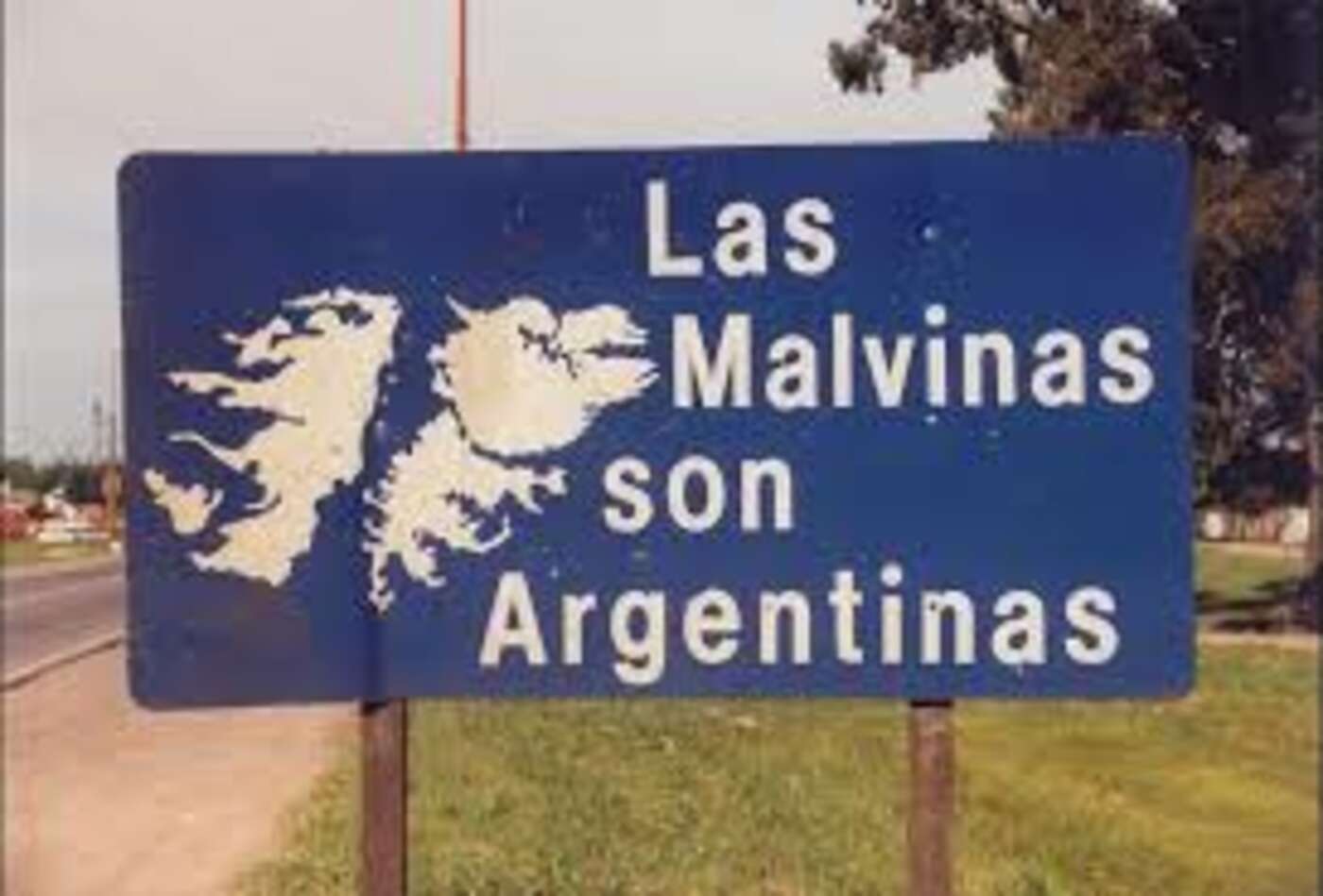 Schilder am Strassenrand in Argentinien