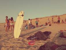 In Hossegor am Strand kann man das Surferleben so richtig genießen.