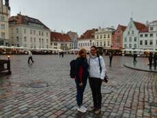 Das erste Foto von meiner Mitfreiwilligen und mir in Tallinn