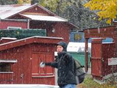Schneeballwerfender Rasmus in Sundsvall