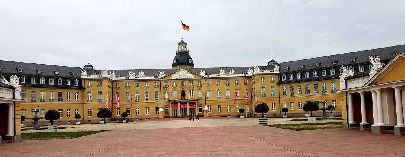 Karlsruhe: Schlossplatz